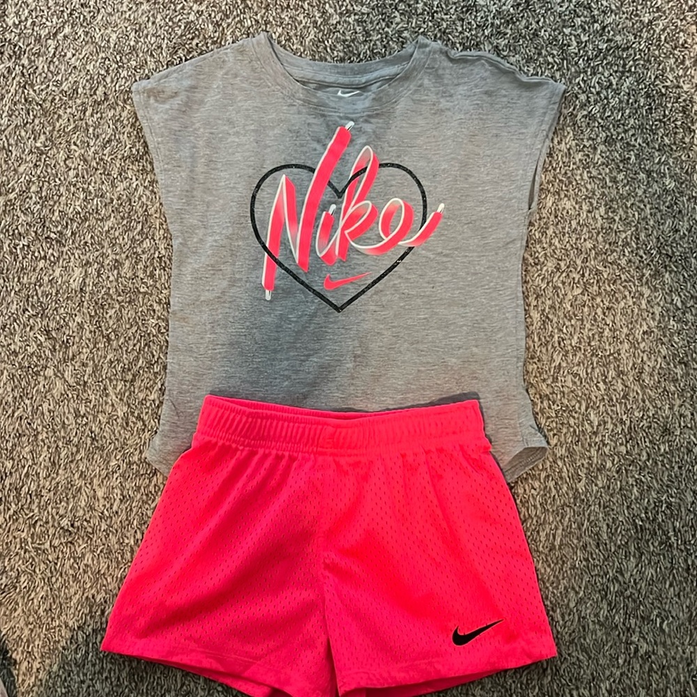 Girls Nike set